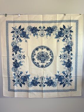 DELFT WARE TOILE TABLE CLOTH